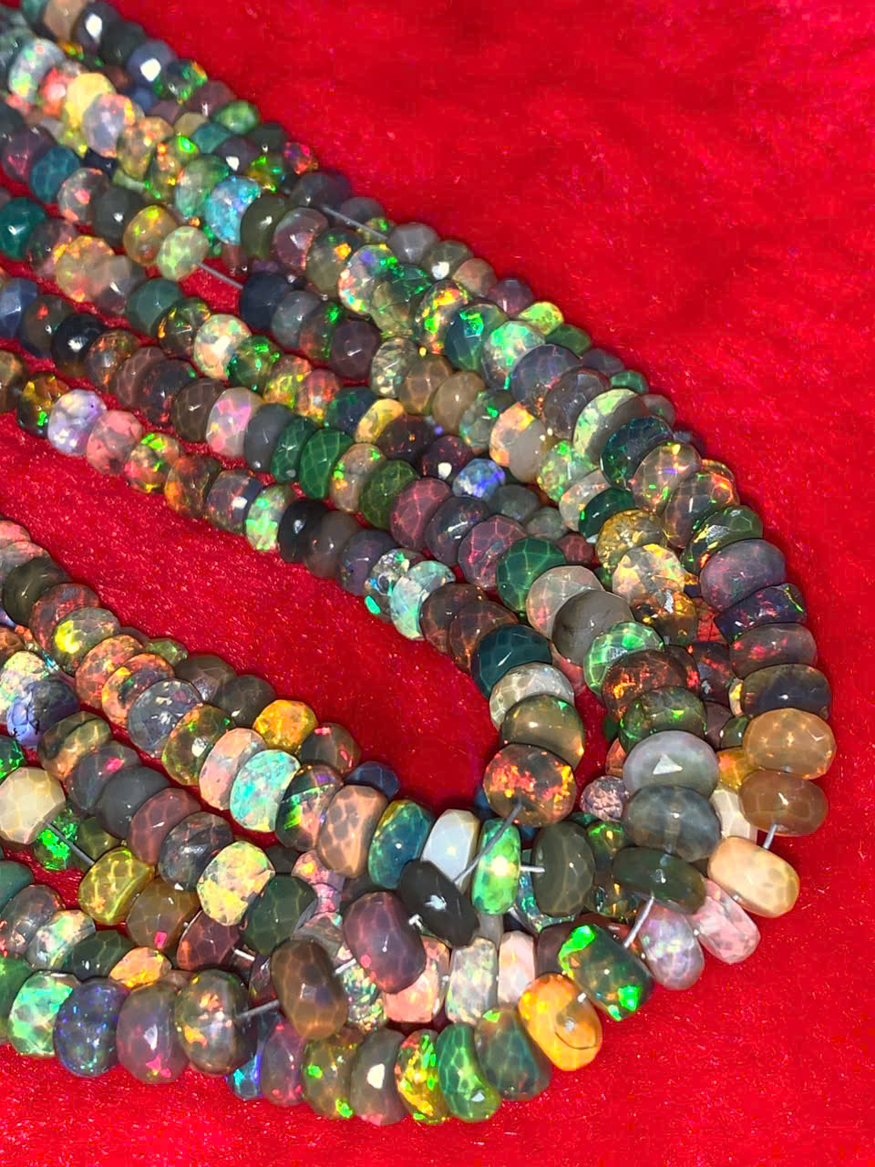 Chuỗi opal cắt giác nhiều màu #1